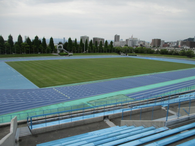 皇子山総合運動公園陸上競技場