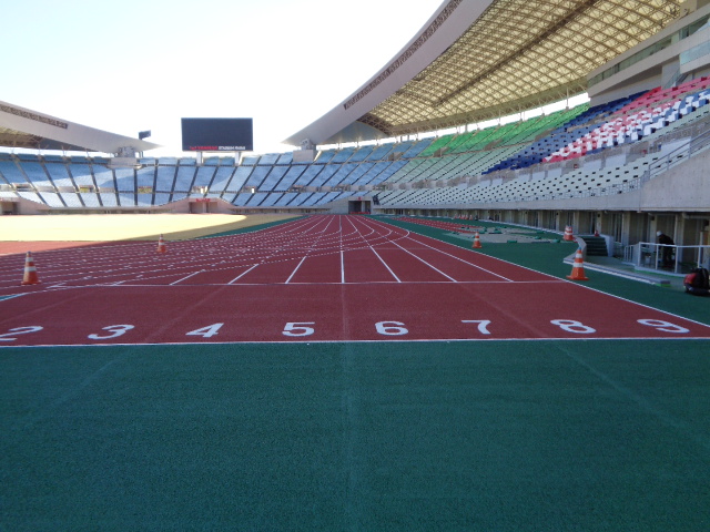 ヤンマースタジアム長居（長居陸上競技場）