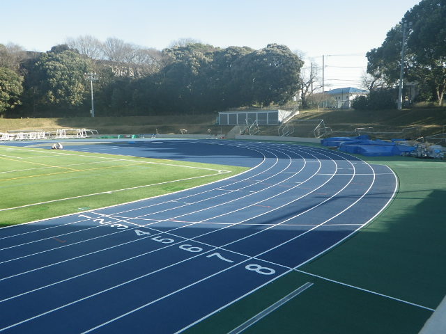慶応義塾大学日吉キャンパス陸上競技場