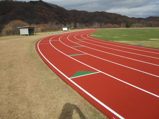 嬬恋村運動公園陸上競技場