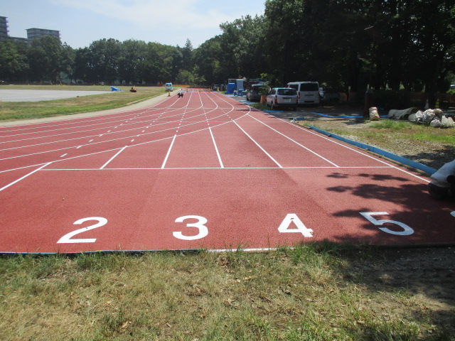東大和南公園陸上競技場